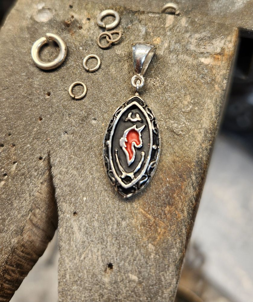 Ffxiv ishgardian knights pendant