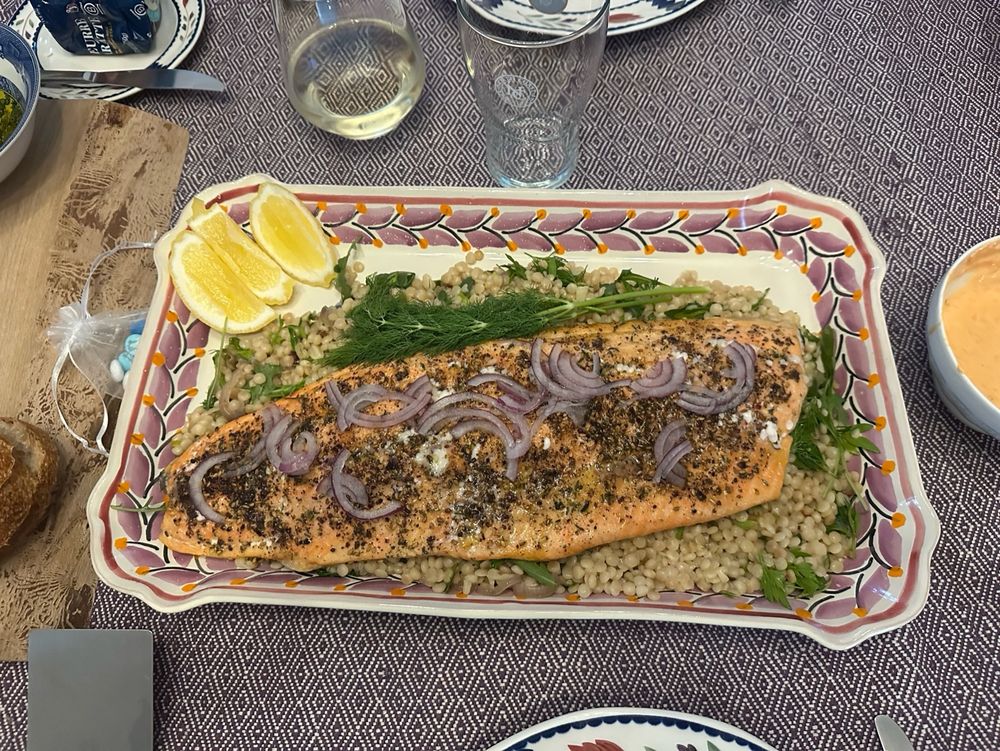 Roast salmon with zatar and honey
Couscous with shallot, dill, parsley, and arugula. 