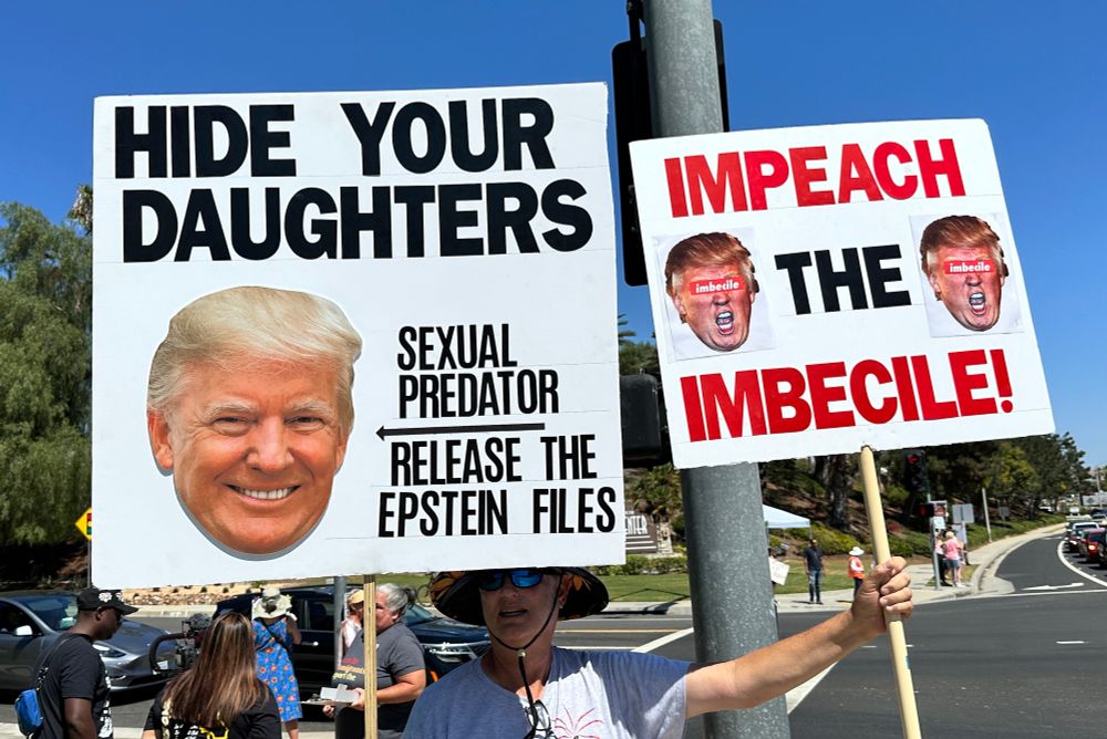 Hide your daughters Sexual Predator Impeach the Imbecile 