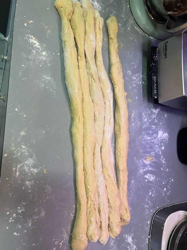 5 strands of brioche dough 241g each