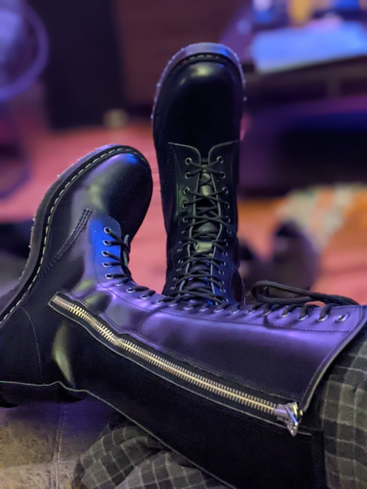 Endless wearing Solovair 20 eyelet high shine boots