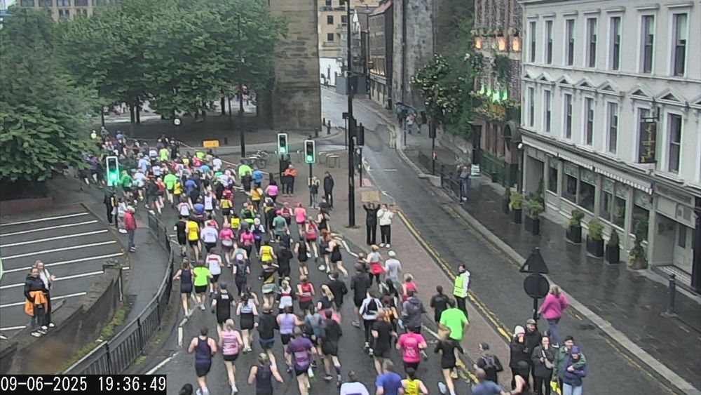 A CCTV image of runner in the Blaydon Race on Newcastle Quayside