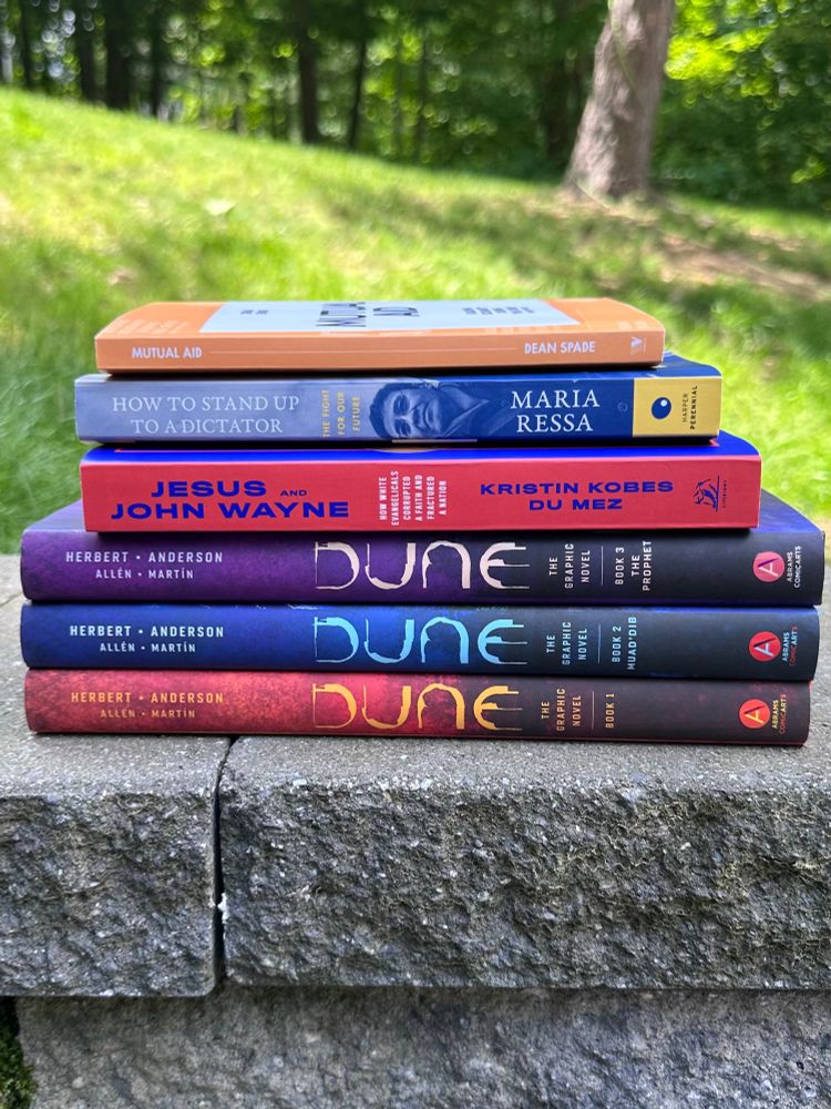 My physical books read for May 2025.
