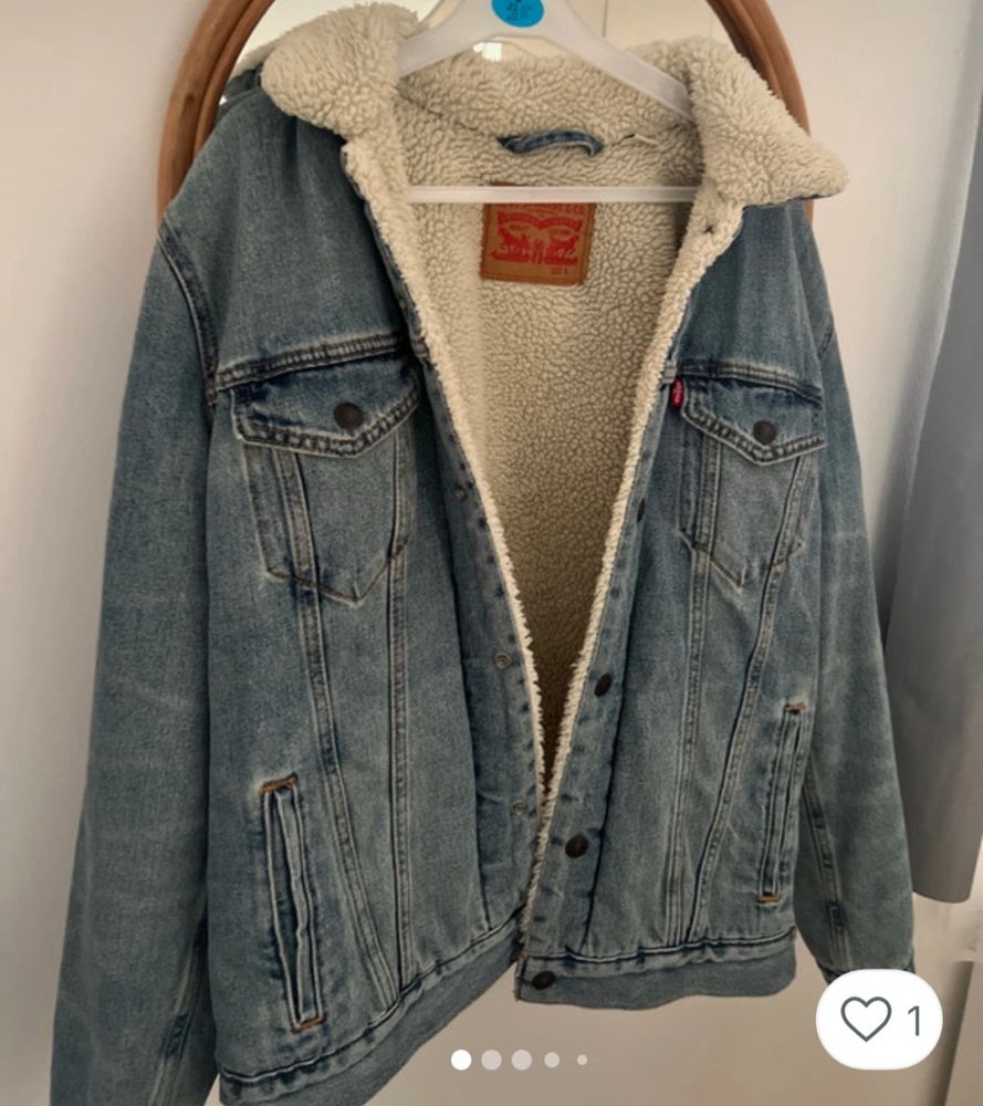 A screenshot of a Levi’s jacket