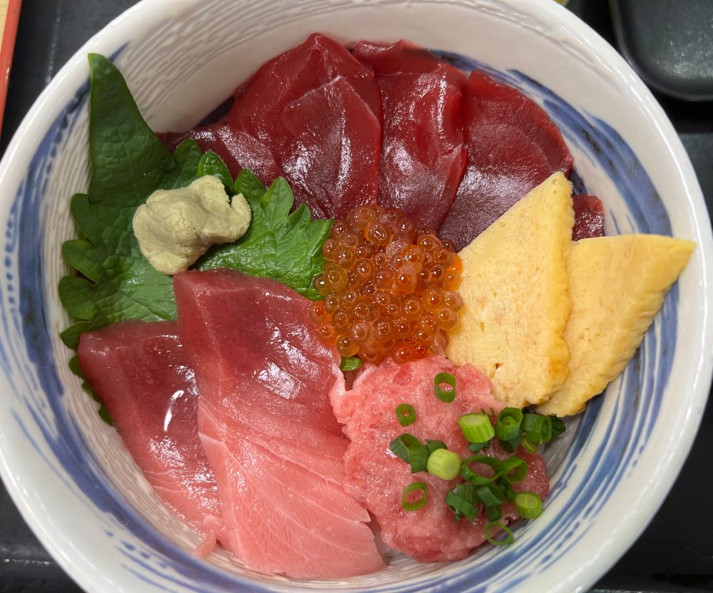 マグロ丼
