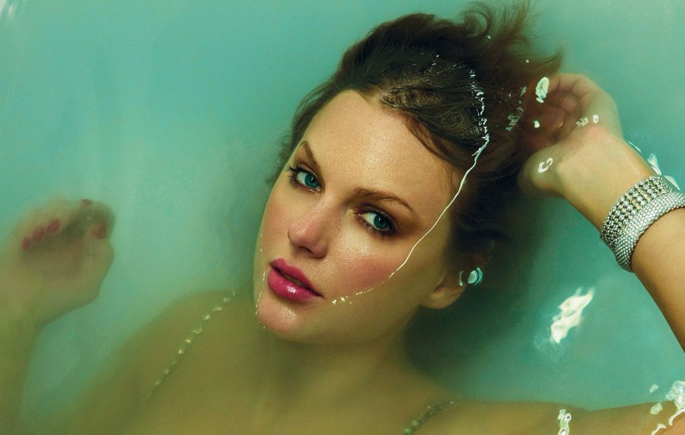 Taylor Swift photograph of her in the water