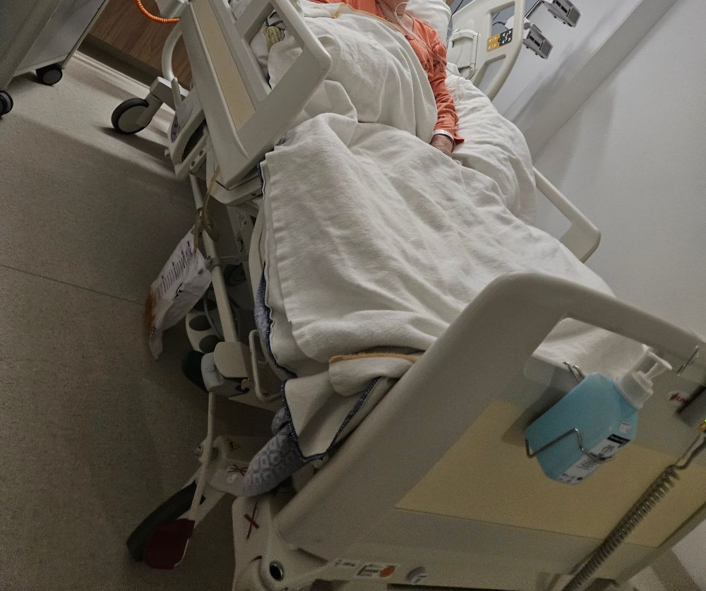 Mama in een ziekenhuis bed