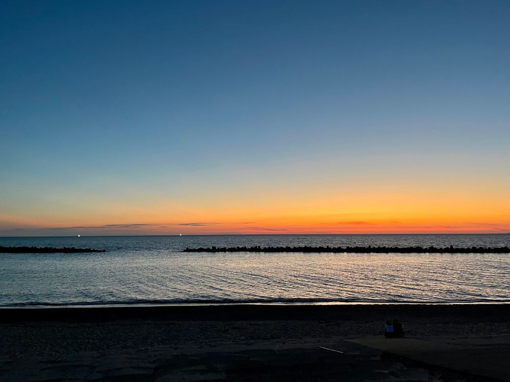 夕暮れの海