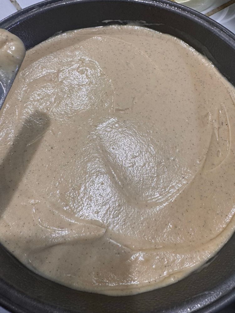 After using the offset spatula in a way that's quite meditative I've made the top flat and even. 