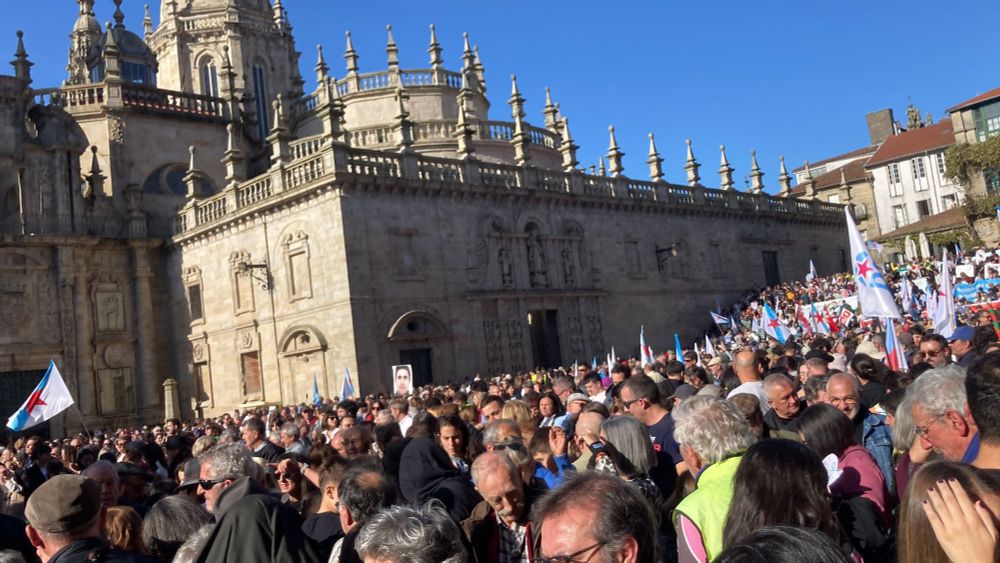 Manifestación de Queremos Galego na praza da Quintana en Compostela.