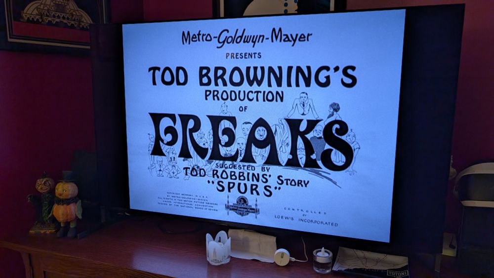The title screen from Tod Browning's "Freaks"