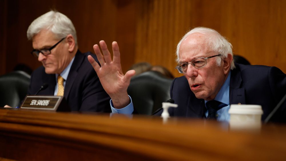 Bernie Sanders Proposes Reducing Americans’ Workweek to 32 Hours