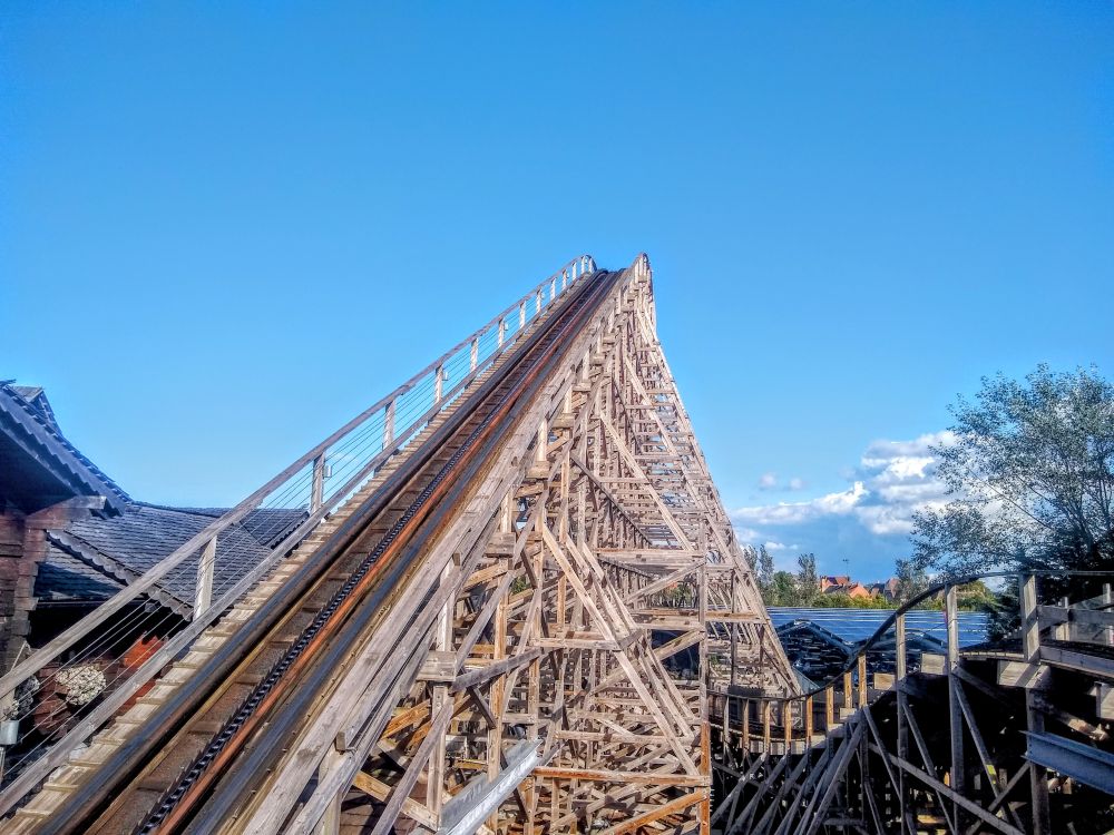 Heidi the ride - plopsaland, view of the lift hill