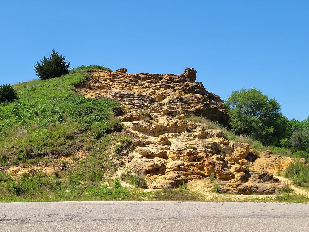Kanopolis State Park: Hill with exposed rock layers.