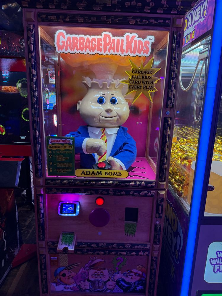 Garbage Pail Kids pinball machine 