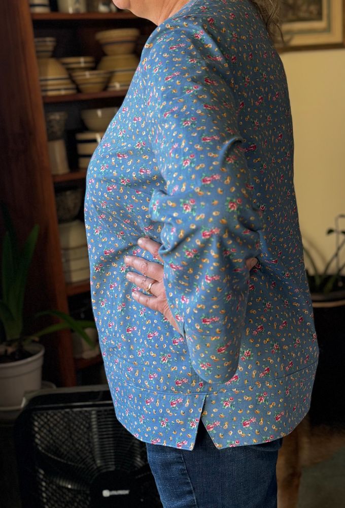 Picture shows the bottom panel I added to the shirt and the side slits I hacked to match the ones on the sleeve cuffs. 