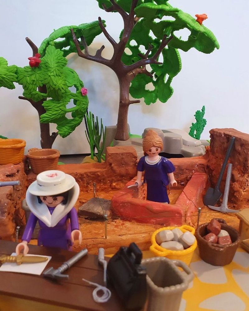 Darstellung archäologischer Feldforschung mit Playmobil. 