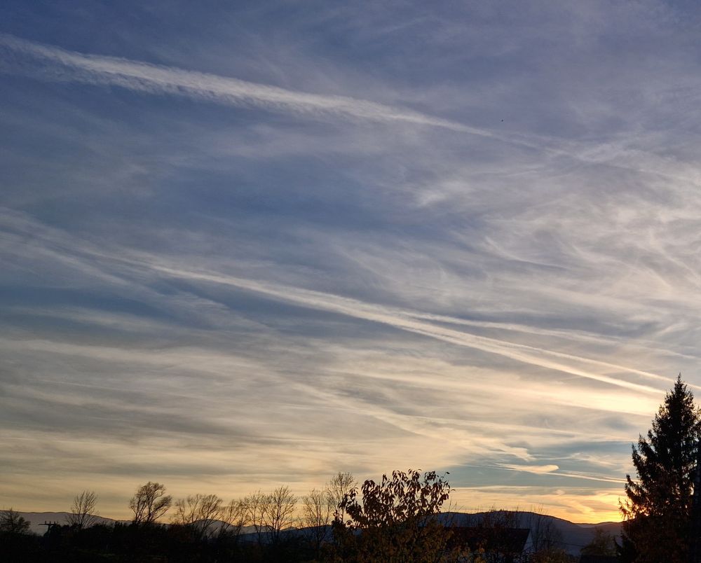 Sonnenuntergang im Steinfeld in Niederösterreich 