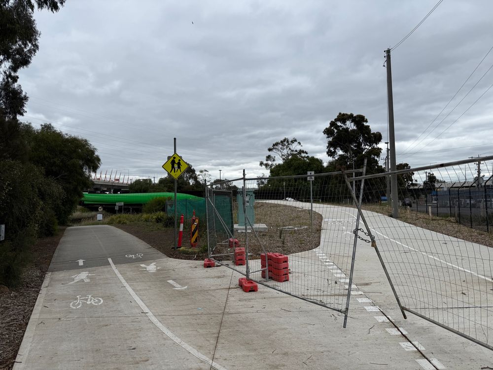 Footscray Rd elevated cycleway, city end, still fenced off. 