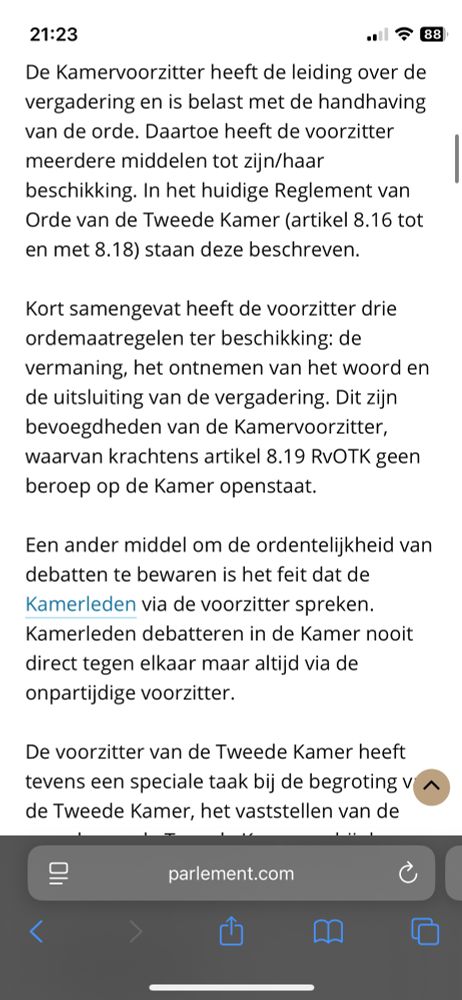 Kort samengevat heeft de voorzitter drie ordemaatregelen ter beschikking: de vermaning, het ontnemen van het woord en de uitsluiting van de vergadering. Dit zijn bevoegdheden van de Kamervoorzitter, waarvan krachtens artikel 8.19 RvOTK geen beroep op de Kamer openstaat.
