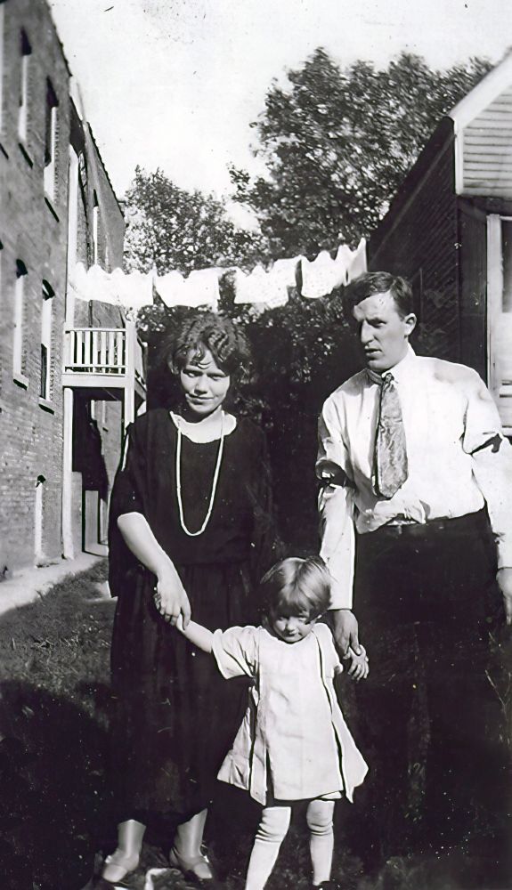 My grandfather's sister, Marie Petersen, and George Schmidt were briefly married from 1917-1920 in Chicago and had a child, Louise, born in 1920. I realized today that in these awkward family photos they were divorced, with George Schmidt managing an unusual (for the time) display of co-parenting.