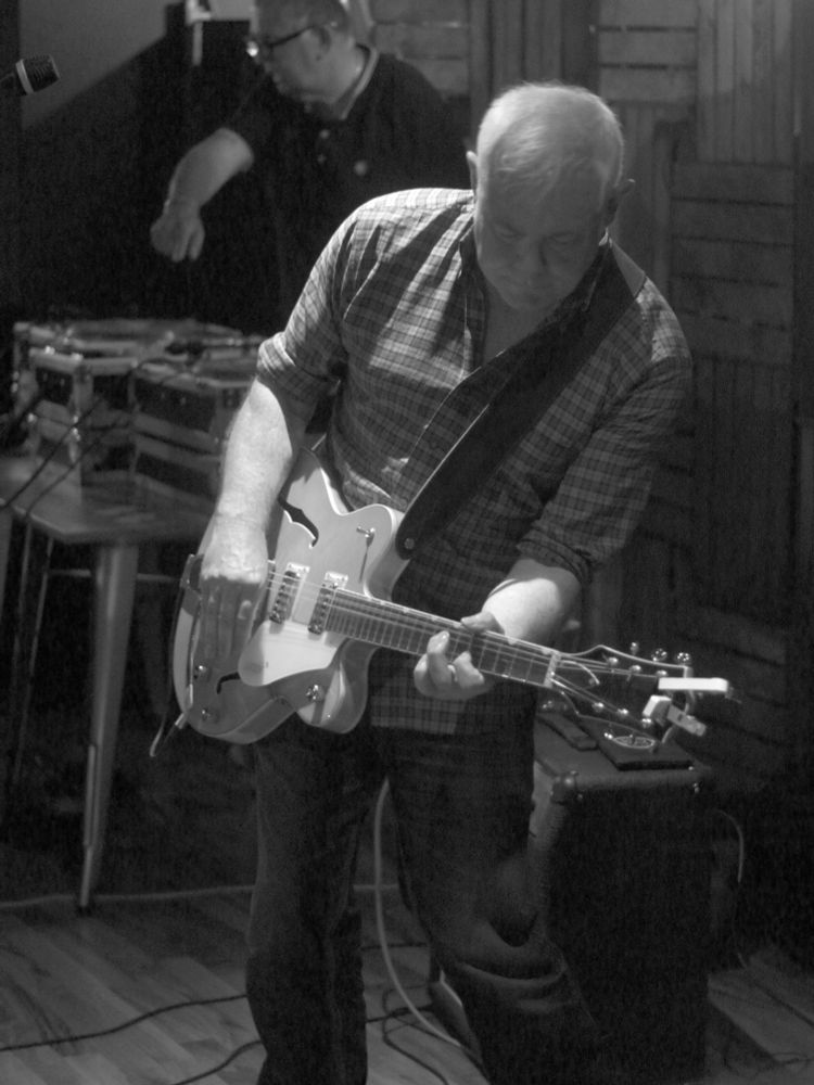 David Lance Callahan soloing on guitar in Kirkcaldy 
