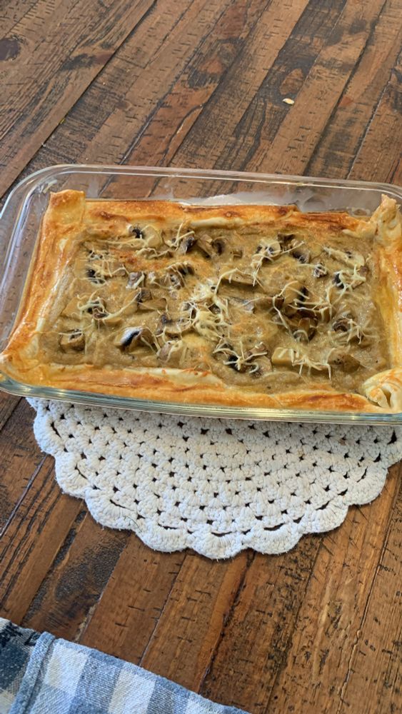 torta de cebola caramelizada gorgonzola e cogumelos