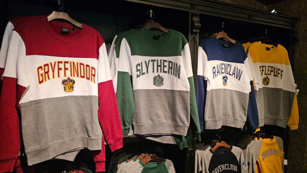 New Harry Potter Oxford Sweatshirts #Gryffindor #Slytherin #Ravenclaw #Hufflepuff Universal Studios Merchandise Shopping Service hedgehogscorner.com