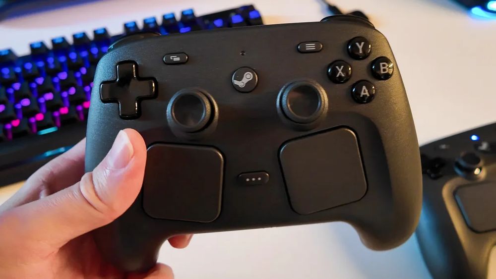 The new steam machine controller in all its glory