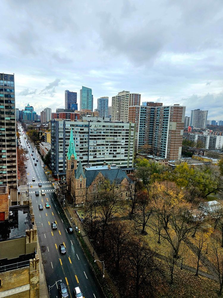 Brrr. Snow is forecast for Toronto for tomorrow 😳 😬 