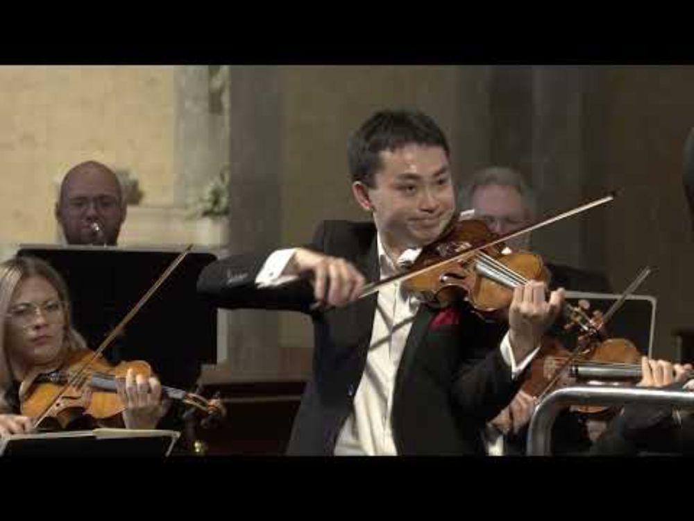 With Mozart Violin Concerto Nr.4, the violinst Ziyu debuts at St. Gellert Festival with Yoon Jae Lee
