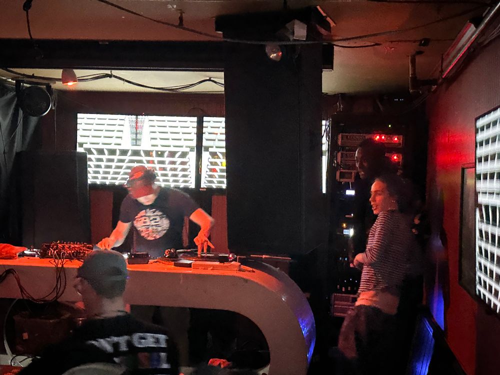 Dev/Null playing a jungle set on CDJ, record player, and Pocket Operator