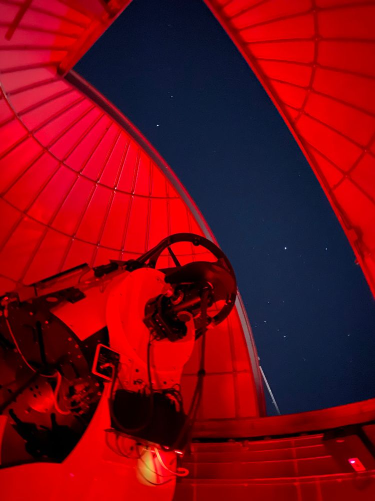 Rancho Mirage Observatory big telescope looking at M82 - Orion nebula
