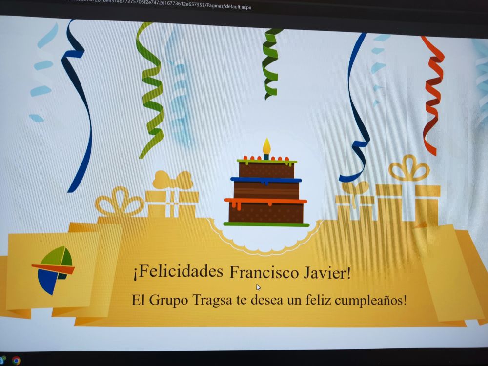 Una tarta vectorizada sobre el texto:
"¡Felicidades Francisco Javier! El Grupo Tragsa te desea un feliz cumpleaños!"