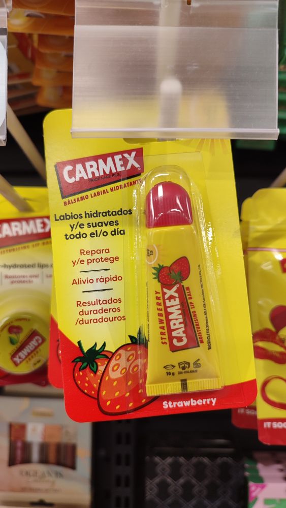 CARMEX
BALSAMO LABIAL HIDRATANTE

Labios hidratados y/e suaves todo el/o día

Repara y/e protege

Alivio rápido

Resultados duraderos/duradouros
