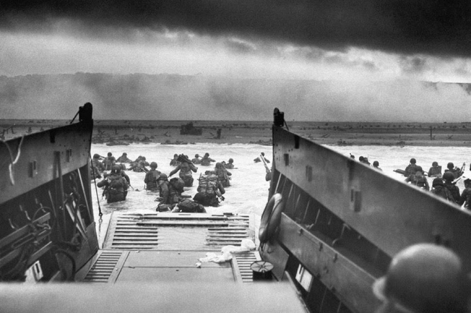 dday landing image, black and white 