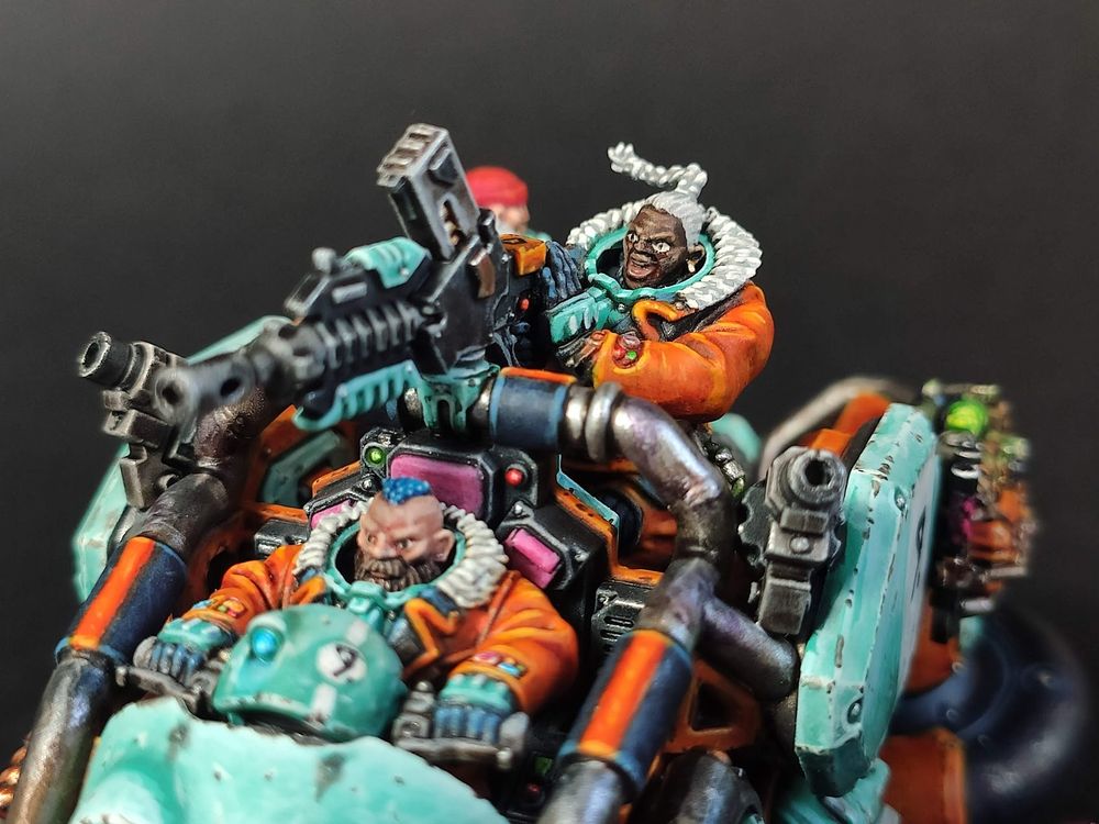 Focus on the gunner of the Kapricus Carrier