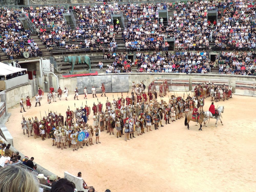 Roman spectacle in the antic arena of Nîmes