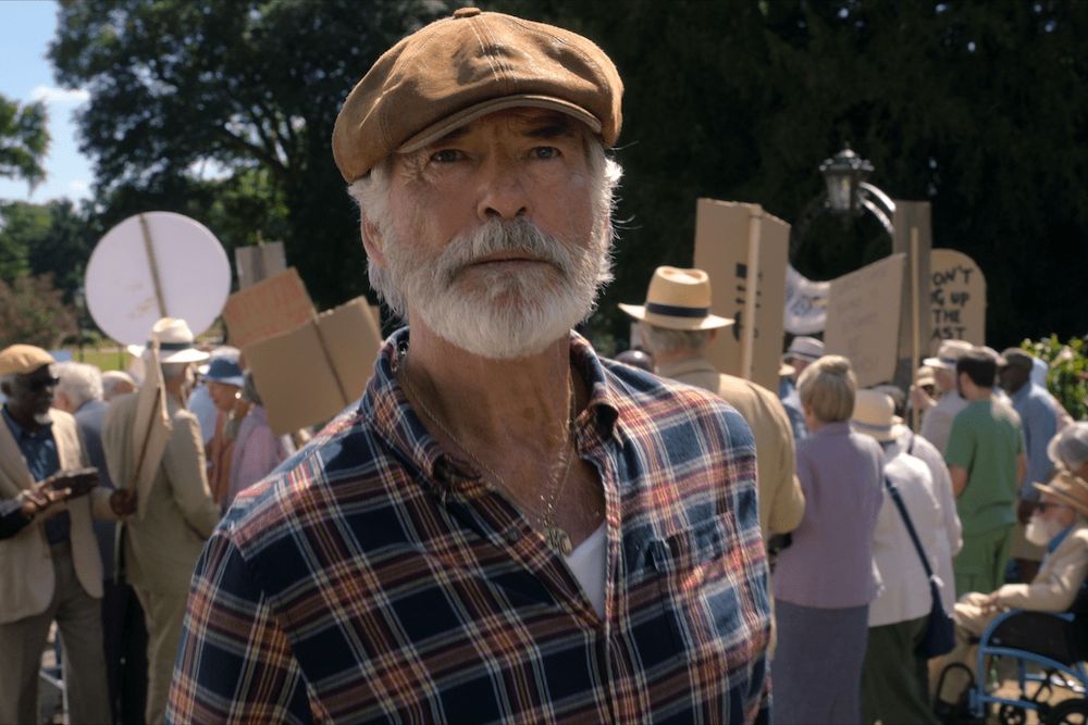 Pierce Brosnan en "El club del crimen de los jueves"