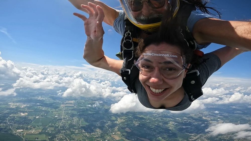 I’m skydiving!!!
