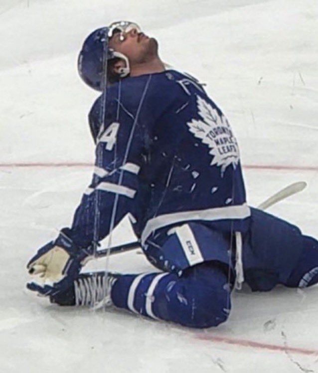 Auston Matthews being a queen