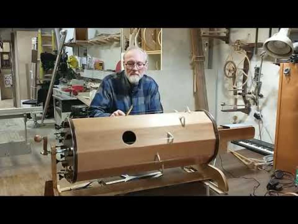Stretched drone hurdy-gurdy and the fron