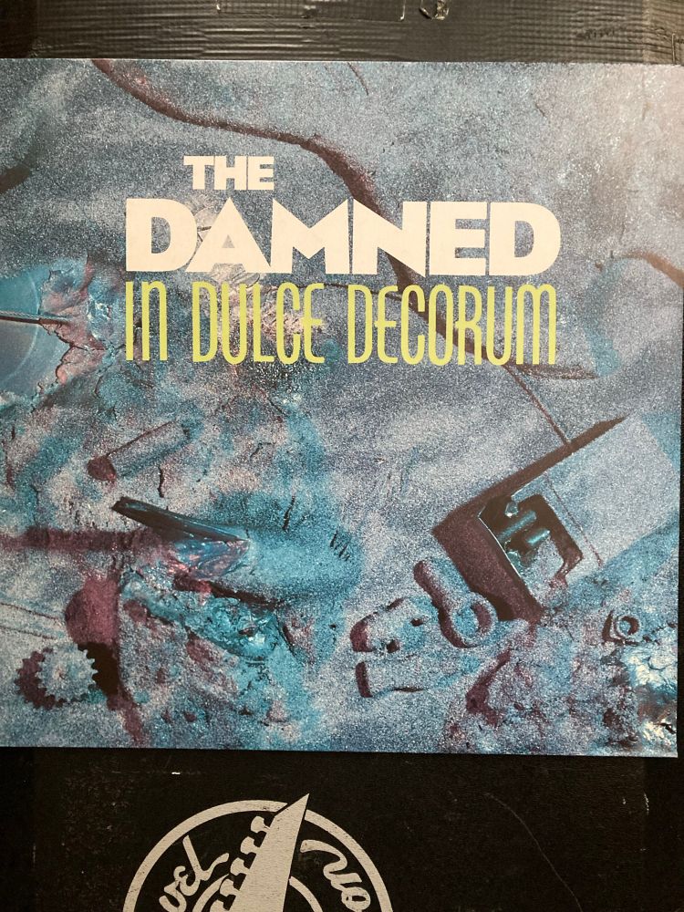 Sleeve front of The Damned – In Dulce Decorum 12“ maxi-single.