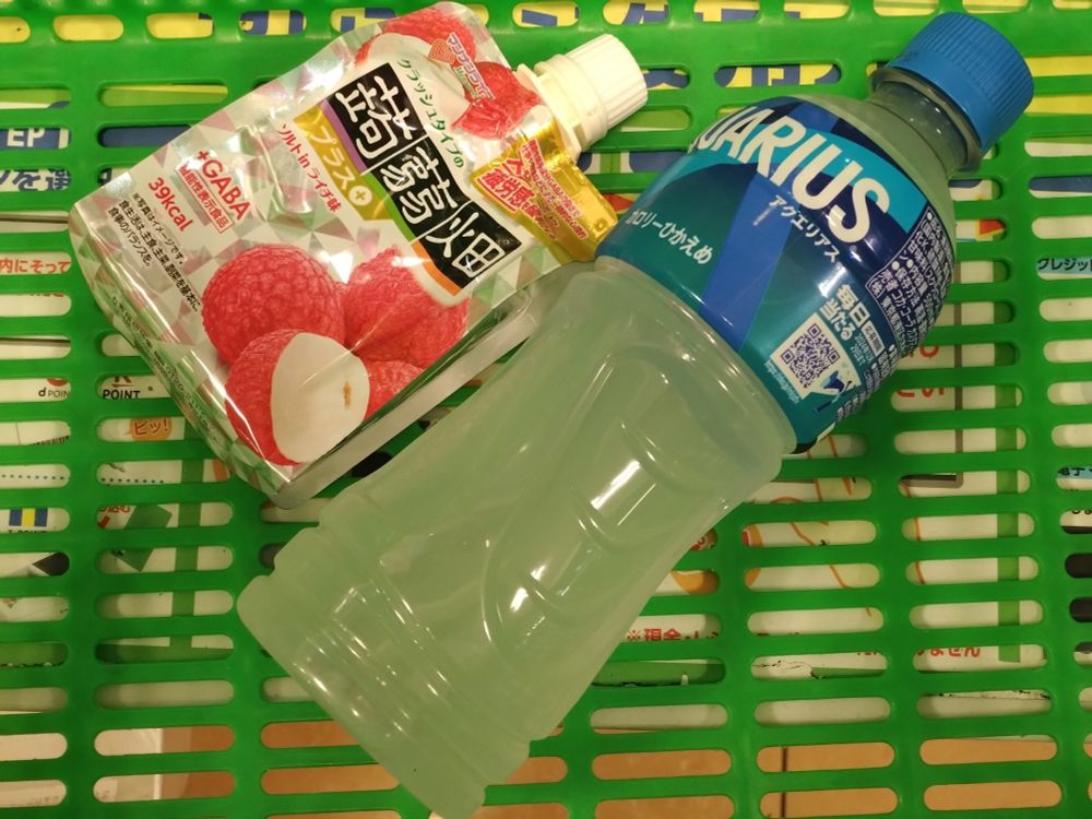 マンナンライフ
　クラッシュタイプの蒟蒻畑プラス ソルトinライチ味
日本コカ・コーラ
　アクエリアス
#青空ごはん部