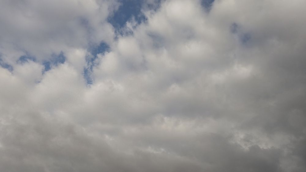 曇り空