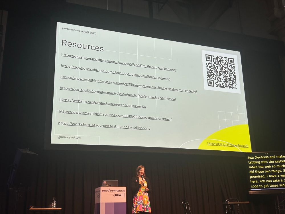 A list of links with a11y resources for developers and a QR code with the URL of the list.