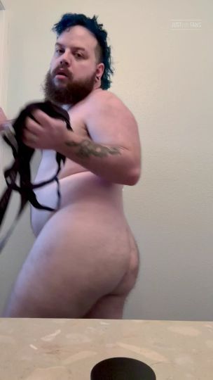 My JustFor.Fans page is where it's at, and I just got a new subscriber! justfor.fans/thebarewytch?Source=NewFanBlueSky