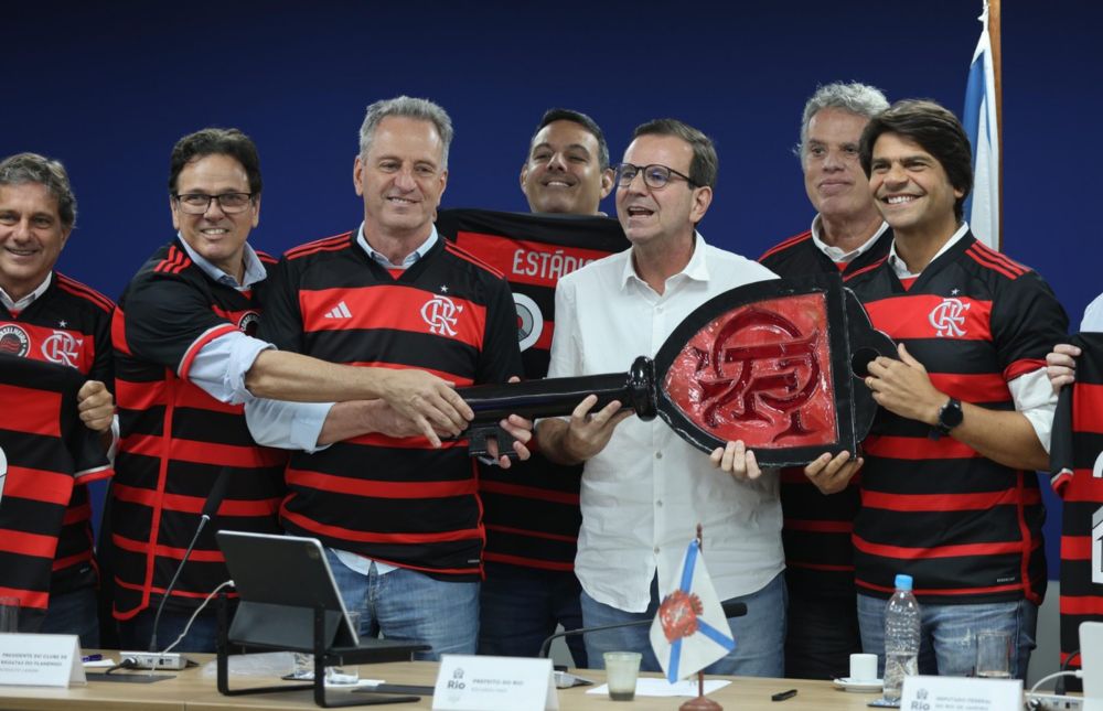 Flamengo assume posse de terreno do Gasômetro; Landim diz que previsão para início das obras do novo estádio é de dois anos