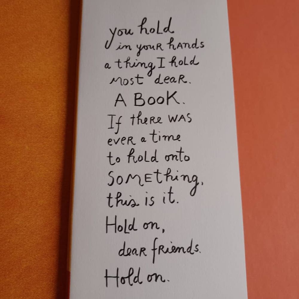 Quatrième de couverture du livre "Women Holding Things" par Maira Kalman (HarperCollins, 2022).
