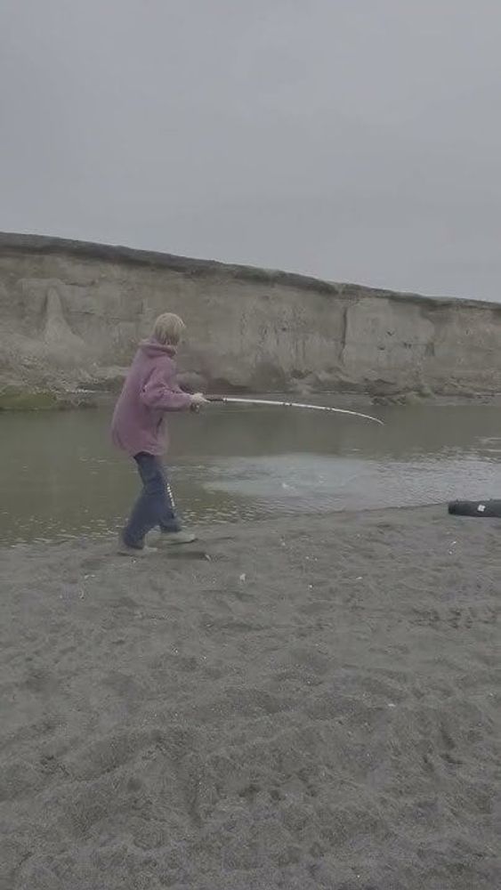 Catching coho salmon reindeer creek bering sea ALASKA BEAUTY FISH🐟🐠🎣🐡#fishing #salmon #fishinglife